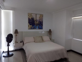 Spacious Atlantis Suites Apartments, Best Locations